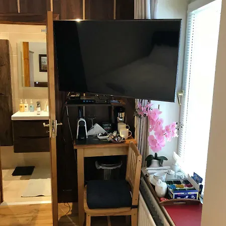 Violet Apartment *